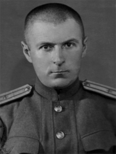 Александр Старостенко, майор интендантской службы, старший помощник начальника отдела Финансового управления Министерства вооруженных сил СССР, Москва, июль 1946 г.