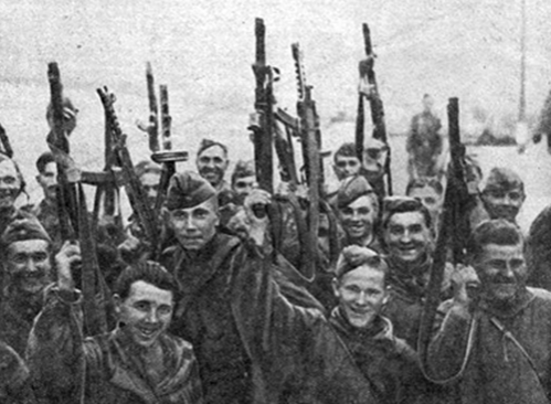 Выборг наш! Фото из журнала «Огонек», №22, 1944 год