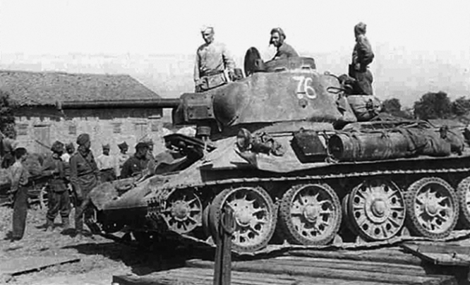 Танк Т-34 на окраинах Харькова