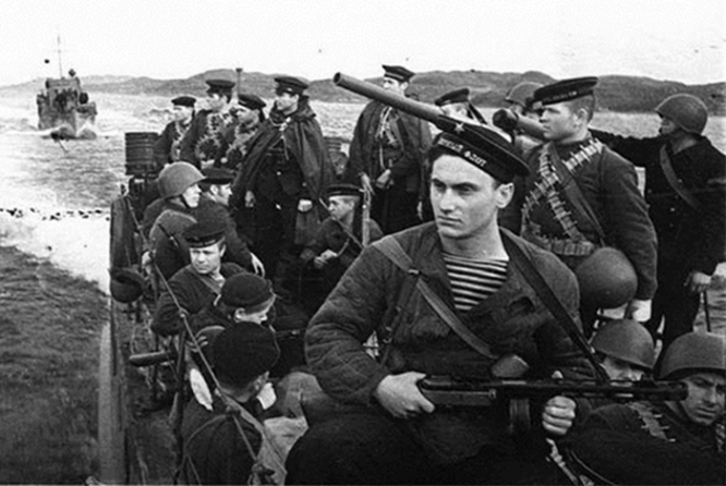 В России тельняшка стала символом смелости, героизма и презрения к смерти