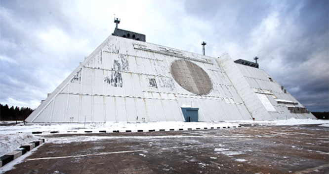 Радиолокационная станция Дон-2Н в Подмосковье. Комплексная система противоракетной обороны Москвы и центрального промышленного района способна защитить столицу от любых ракет противника.
