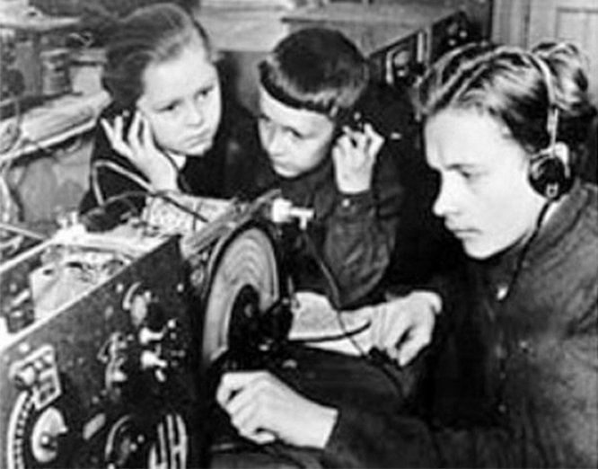 Слушая сигналы Спутника.