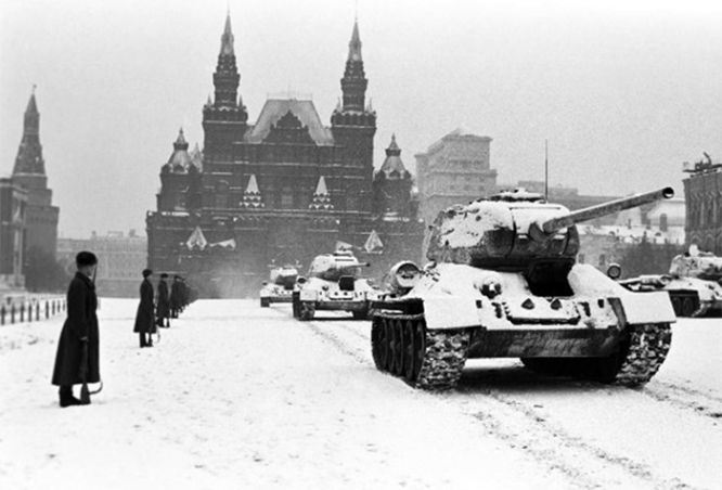 Военный парад на Красной площади 7 ноября 1941 г.