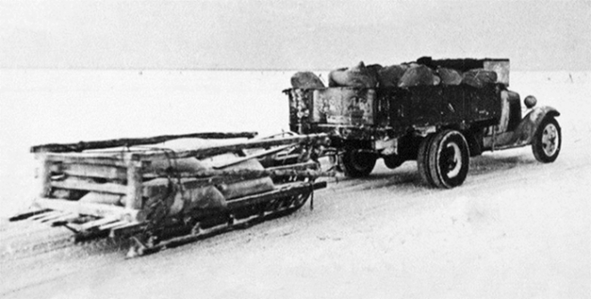 22 ноября была отправлена первая автоколонна с прицепленными санями.