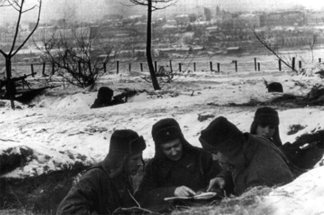 Наблюдательный пункт советских войск на подступах к Ростову.