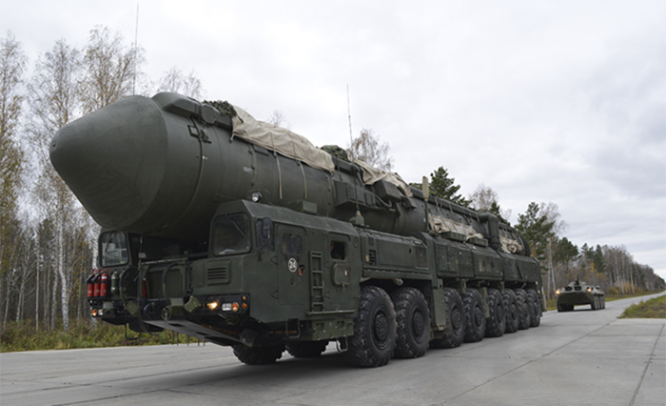 Пусковая установка «Ярс» 39-й гвардейской ракетной дивизии в ходе командно-штабного учения 29 сентября 2017 г.