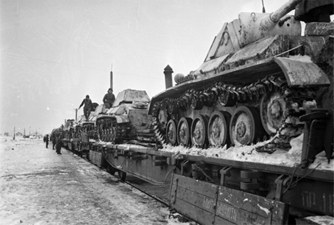 Отправка танков на фронт.