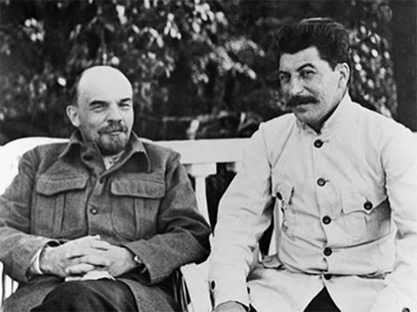 Ленин и Сталин.