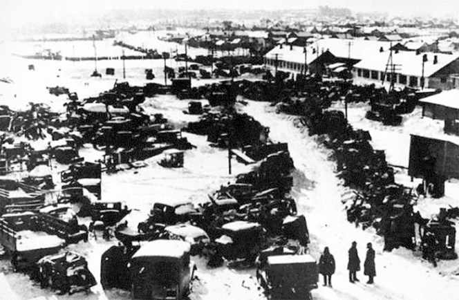Кладбище разбитой немецкой техники. Декабрь 1941 г.