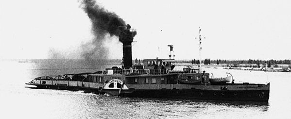 Буксирный пароход Пермской судоверфи, носящий имя генерала Карбышева. Фото из архива Г. А. Ракитина