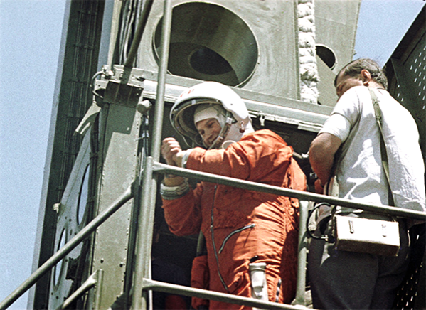 Летчик-космонавт Валентина Терешкова перед стартом