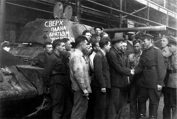 Средние танки Т-34, изготовленные сверхплана для Уральского добровольческого танкового корпуса