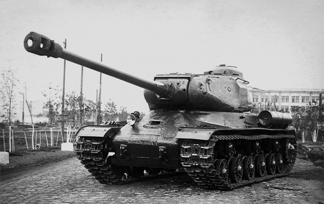 Тяжёлый танк ИС-2