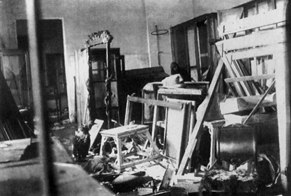 Разграбленный фашистами Херсонский историко-краеведческий музей