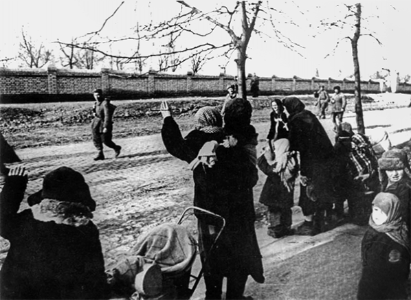 Советские войска входят в Херсон