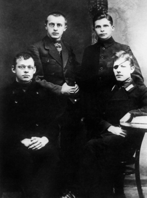 Инициативная группа коммунистической ячейки Вологодского пединститута, 1919 г.