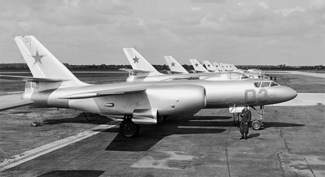 Реактивный фронтовой бомбардировщик Ил-28