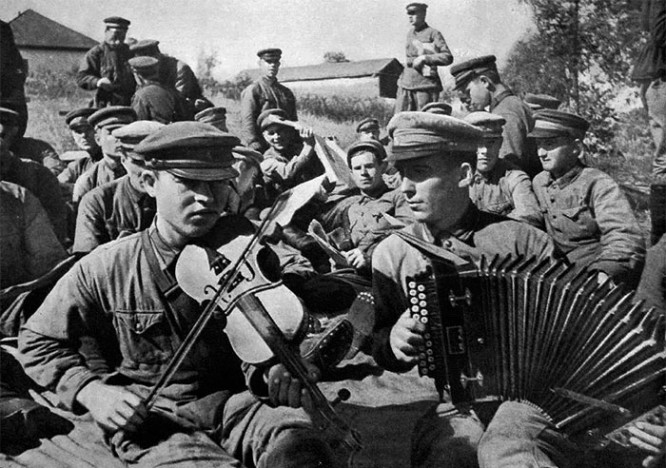 Краснознаменный ансамбль красноармейской песни и пляски Союза ССР