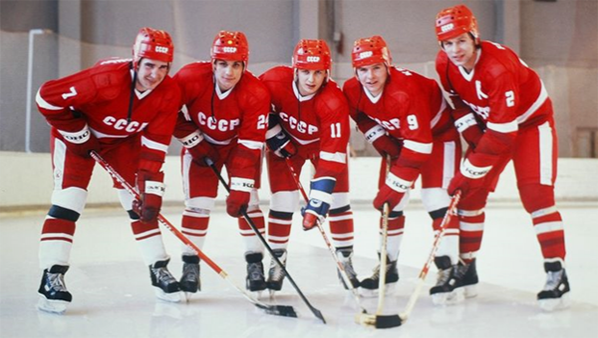 Знаменитая на весь мир пятерка сборной СССР и ЦСКА по хоккею (слева направо): Алексей Касатонов, Сергей Макаров, Игорь Ларионов, Владимир Крутов, Вячеслав Фетисов