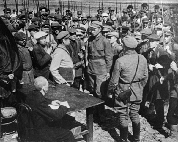 Запись добровольцев в Красную Армию