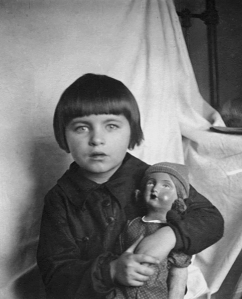 Жила-была хорошая девочка Людочка Беляева