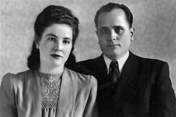 Кокорева (Алексеева) Мария Максимовна и Алексеев Николай Алексеевич