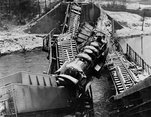 Поскольку мы находились недалеко от железной дороги, было решено совершить диверсию на железной дороге