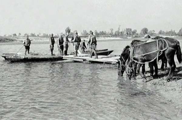 Была поставлена задача: обеспечить надежное и быстрое преодоление нашими войсками водных преград через реки Десна, Днепр, Припять.&nbsp;Предстояло изготовить наплавные «притопленные» мосты, плоты, собирать лодки, другие плавсредства