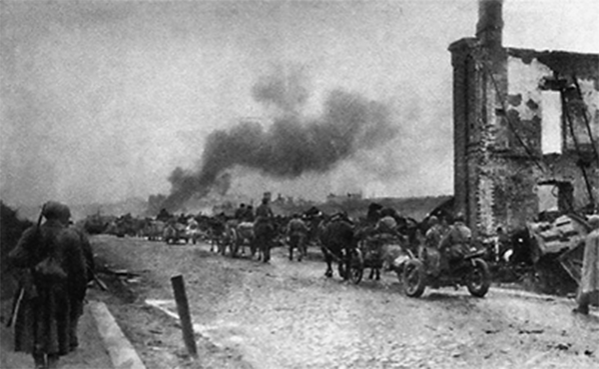 Советские войска входят в Ельню