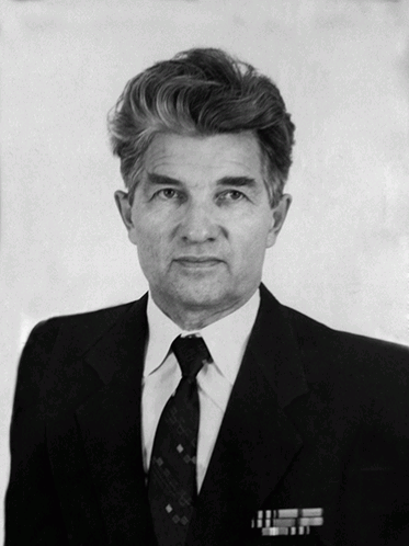 Павлу Матвеевичу Свинцову суждено было познать весь ужас войны