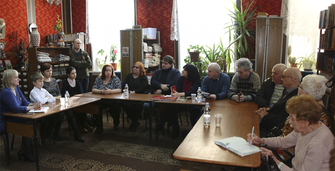 Участники встречи «Живая нить памяти» (все фото см. в конце материала)